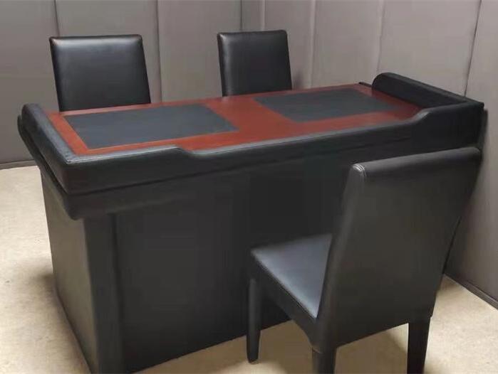 审讯桌
